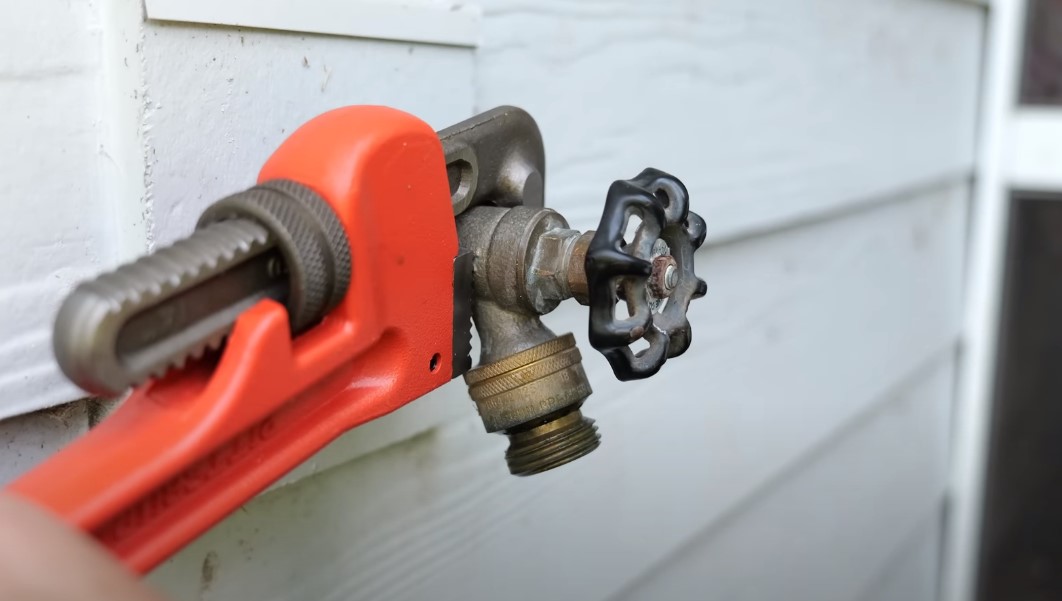 outdoor faucet repair handyman Browns Point